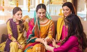 Dressing for Different Occasions - Pakistani Outfits For Every Event