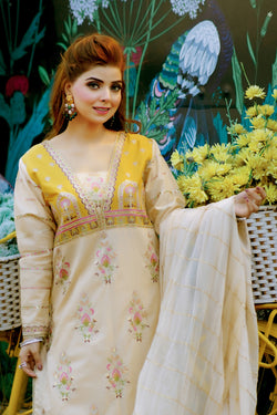 Luxury Lawn Collection  - Design Code 03